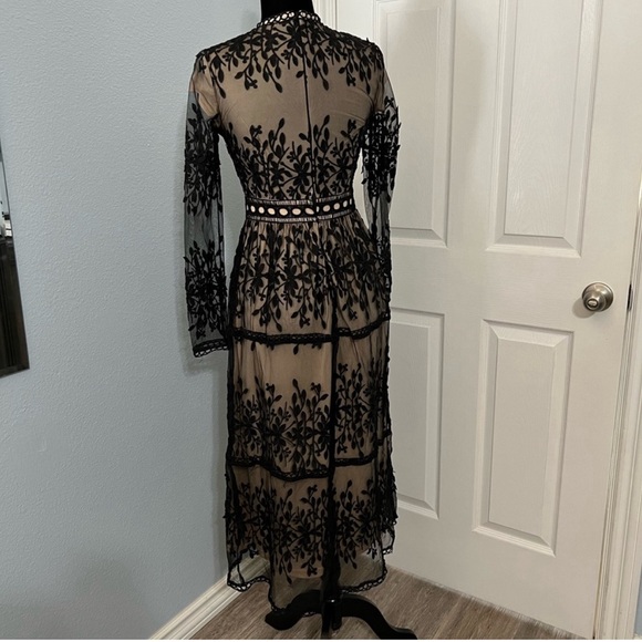 Tan n black dress - Picture 6 of 8